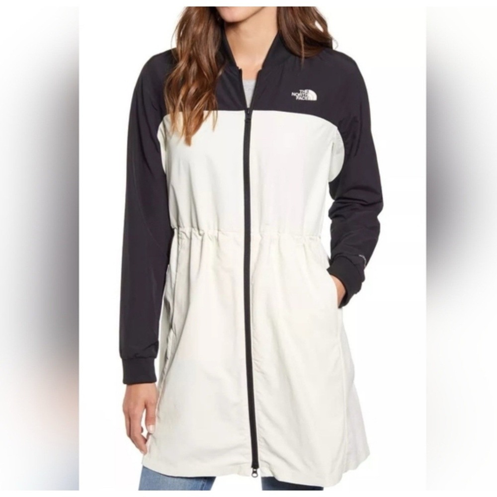 North Face Flybae Water Resistant Longline‎ Bomber Jacket- Black/White - Medium